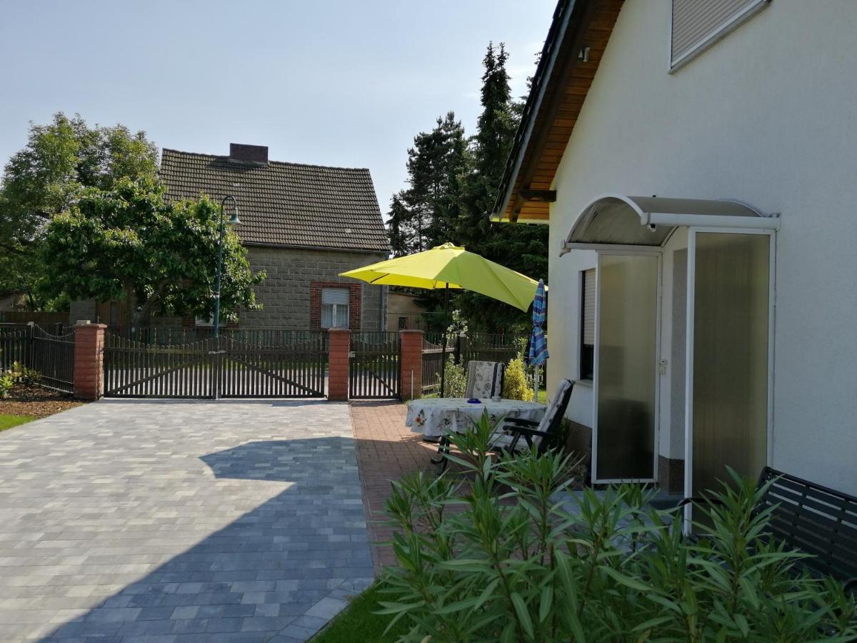 Appartement Ruhe Und Bequemlichkeit à Frauendorf  Extérieur photo