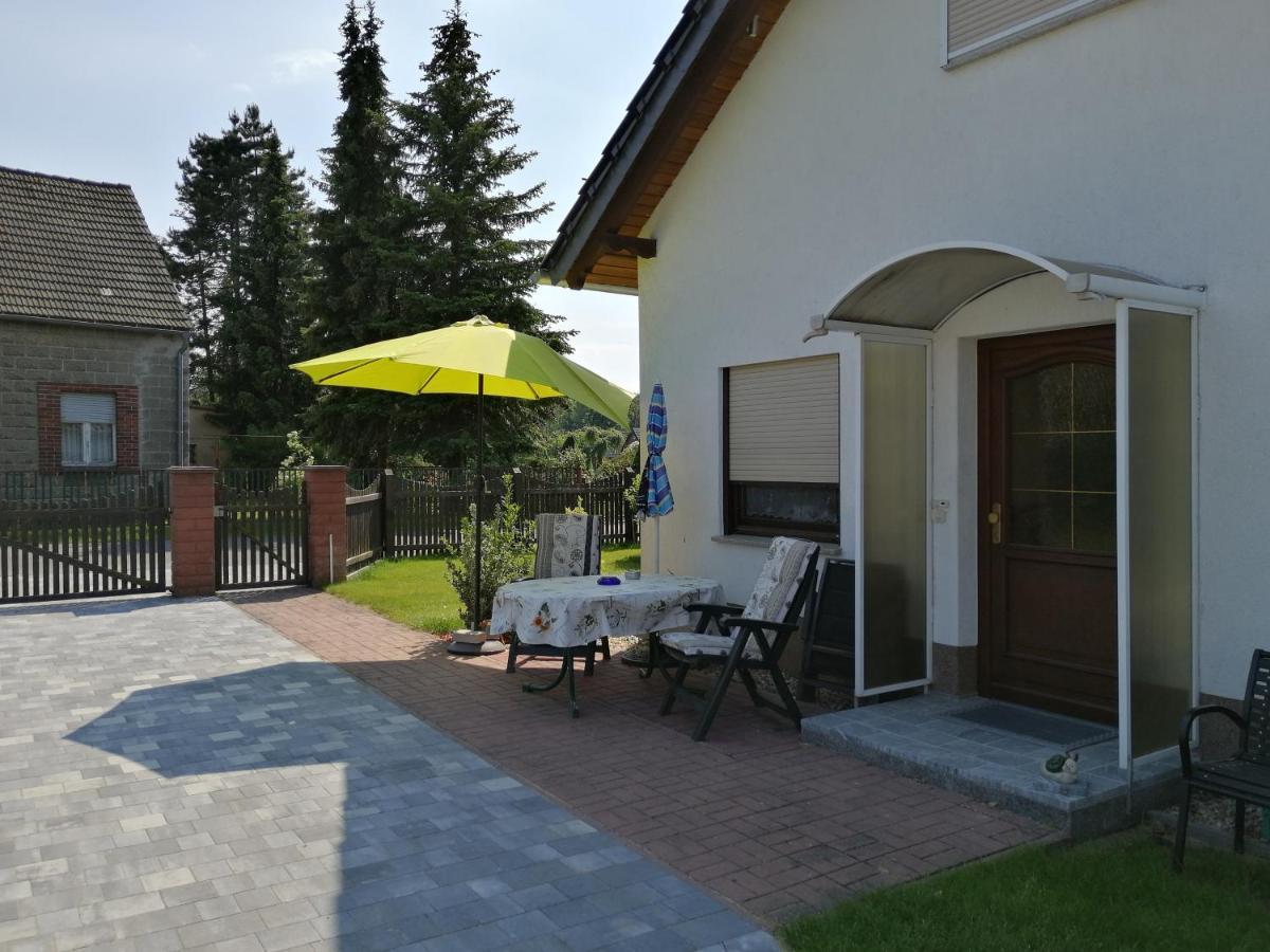 Appartement Ruhe Und Bequemlichkeit à Frauendorf  Extérieur photo