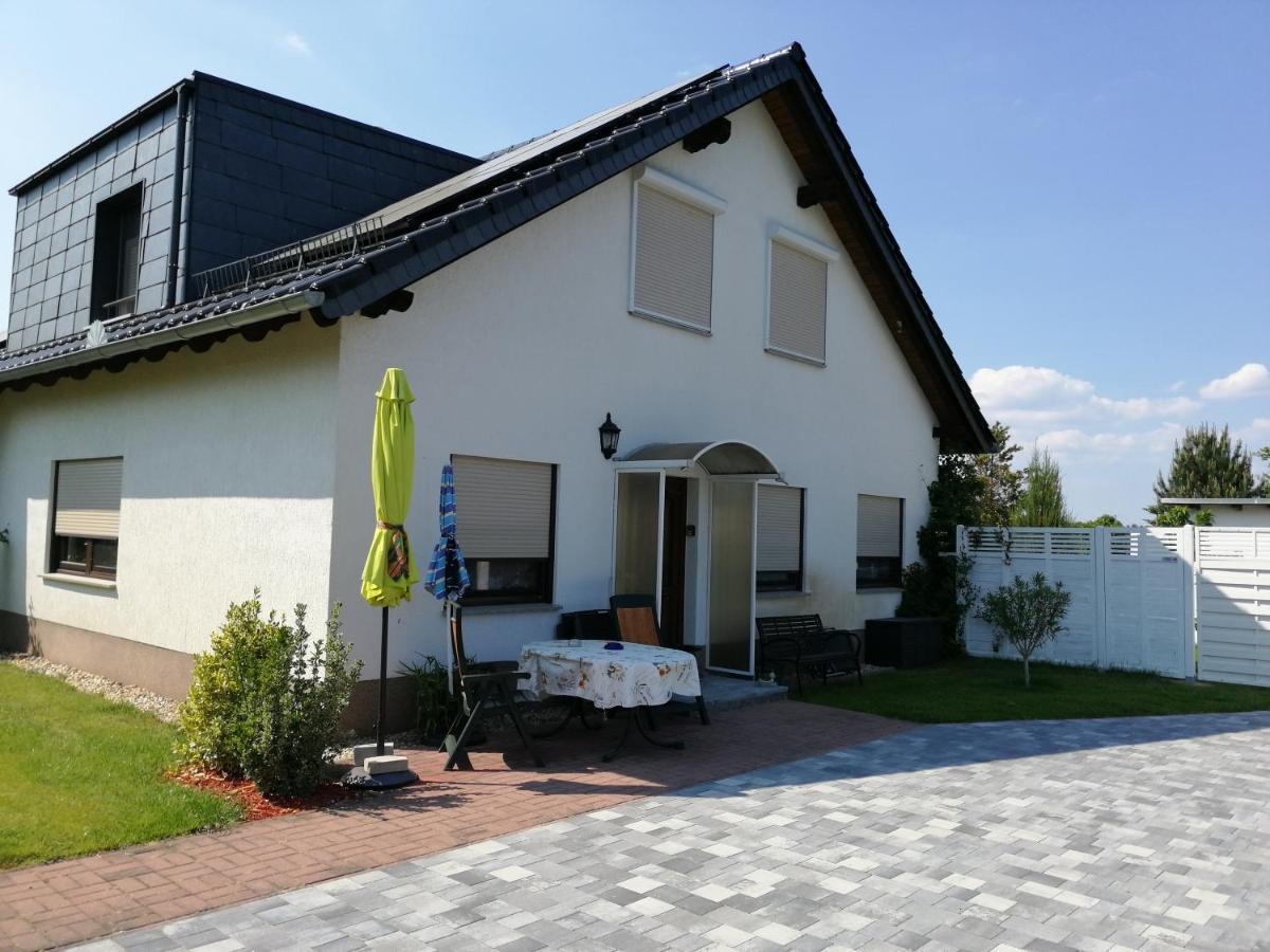 Appartement Ruhe Und Bequemlichkeit à Frauendorf  Extérieur photo